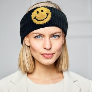 SMILE PATCH EARMUFF HEADWARMER- Black